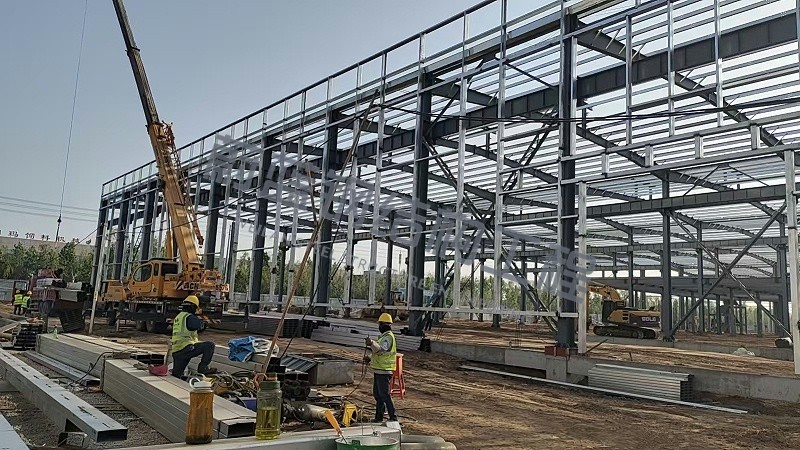 钢结构厂房造价预算：影响价格的主要构件因素分析