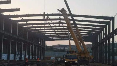 民营企业建设8000平钢结构厂房需要多少预算？完整清单解析