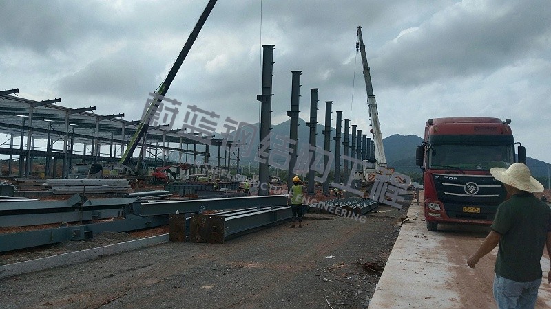 6000平钢结构厂房每平米造价多少？民营企业办公空间建设预算指南