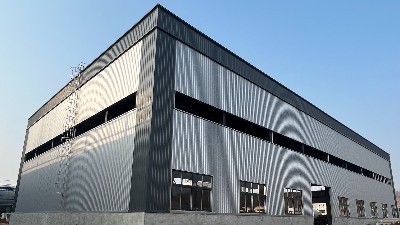 钢结构工业厂房保温隔热效果差？围护系统选材是关键