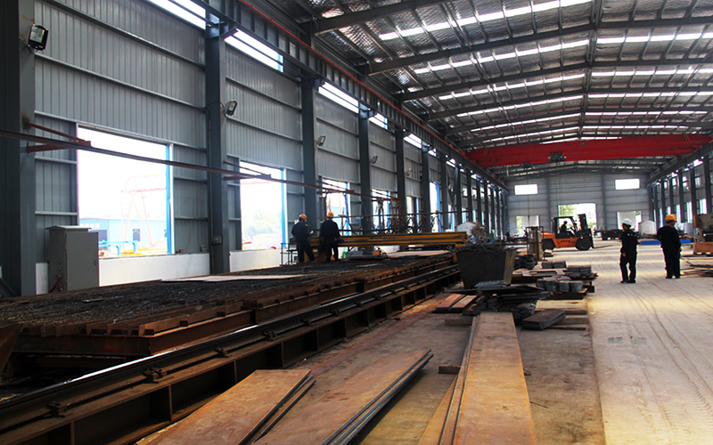 蔚蓝行业百科：设计钢结构厂房屋面要注意哪些问题(下)