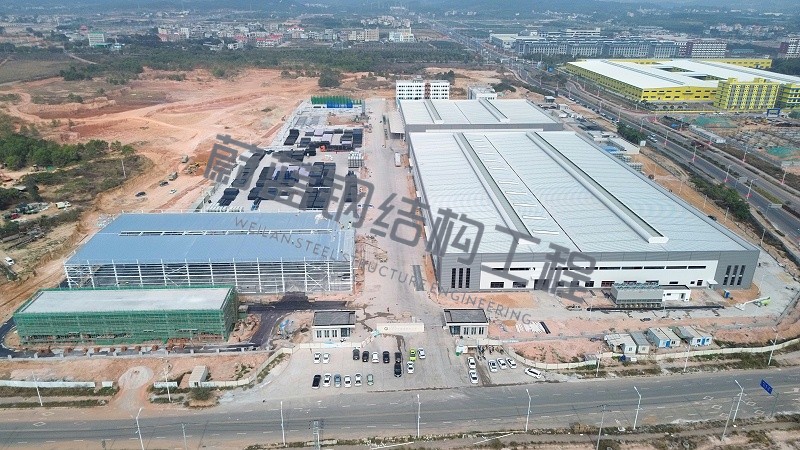 民营企业搭建钢结构工业厂房多少钱一平方？