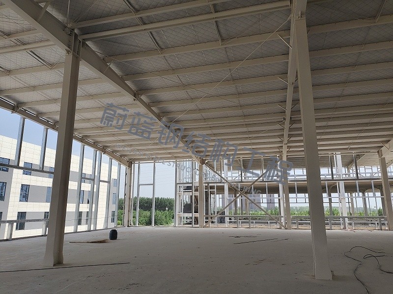 钢结构厂房彩钢板（屋面板、墙面板）施工工艺及注意事项