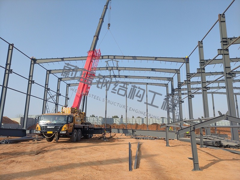 钢结构厂房屋面梁吊装