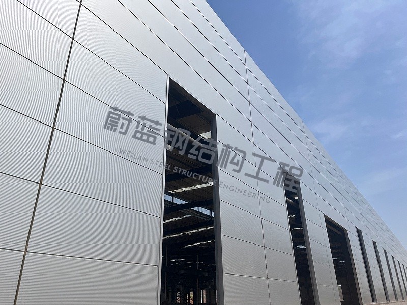 提高钢结构仓储厂房整体稳定性：柱间支撑与屋面水平支撑布置原则