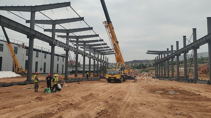 蔚蓝钢构百科：钢结构厂房工程施工的详细步骤