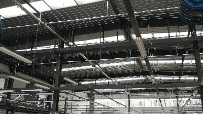 蔚蓝钢构百科：钢结构厂房扩建方案：新旧构件如何实现稳固连接？