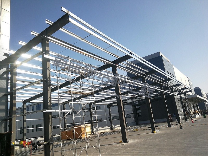 2000平钢结构厂房如何选择合适的钢柱、钢梁规格？