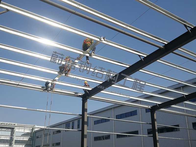 2000平钢结构厂房如何选择合适的钢柱、钢梁规格？