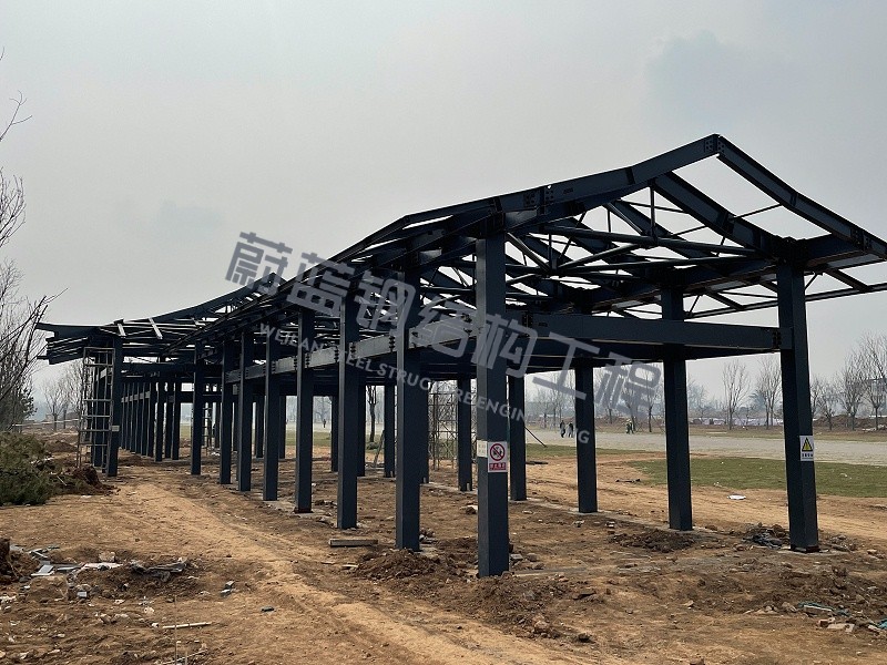 钢结构厂房抗震设计关键：支撑系统与构件连接节点