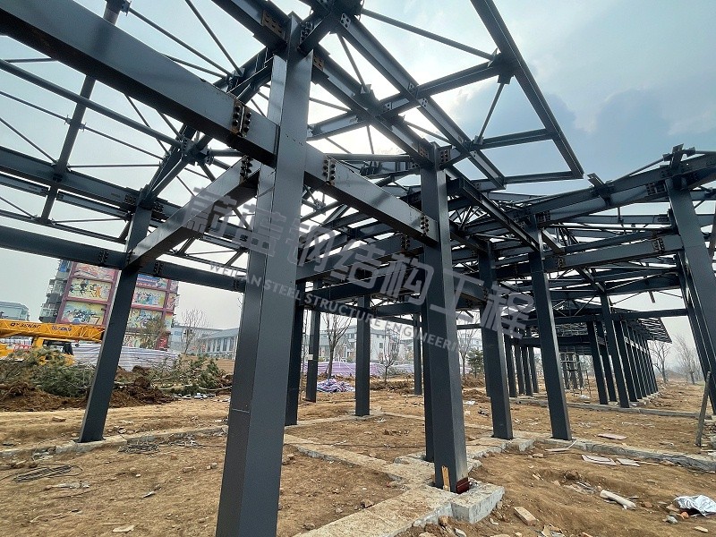 钢结构厂房抗震设计关键：支撑系统与构件连接节点